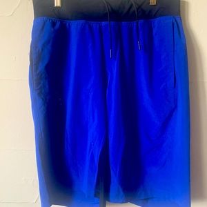 Lulu Lemon Pace Breaker Short linerless 9” medium